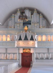 Røros kirke R&B korr.jpg